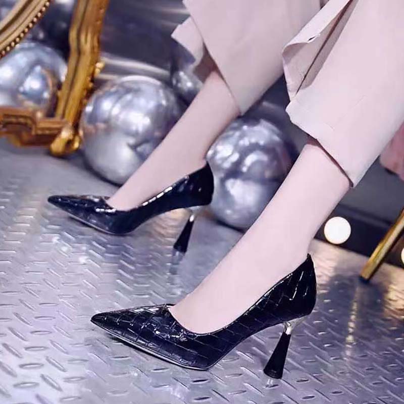 Pointed toe high heels DO315